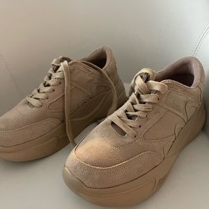 Size 9 Zara Nude Chunky Sneakers